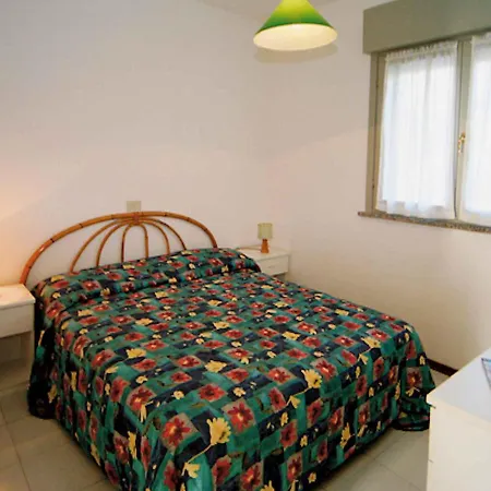 Apartments In Lignano Sabbiadoro 42765 アパート *