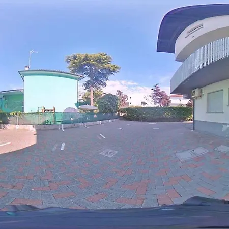 Apartments In Lignano Sabbiadoro 42765 アパート リニャーノ・サッビアドーロ