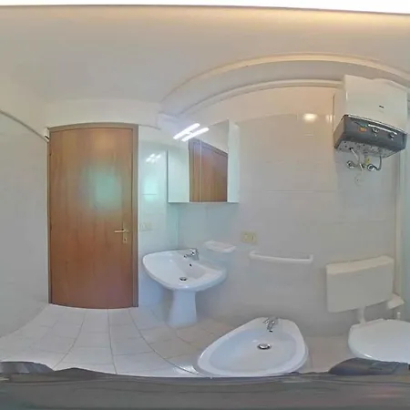 Apartments In Lignano Sabbiadoro 42765 アパート